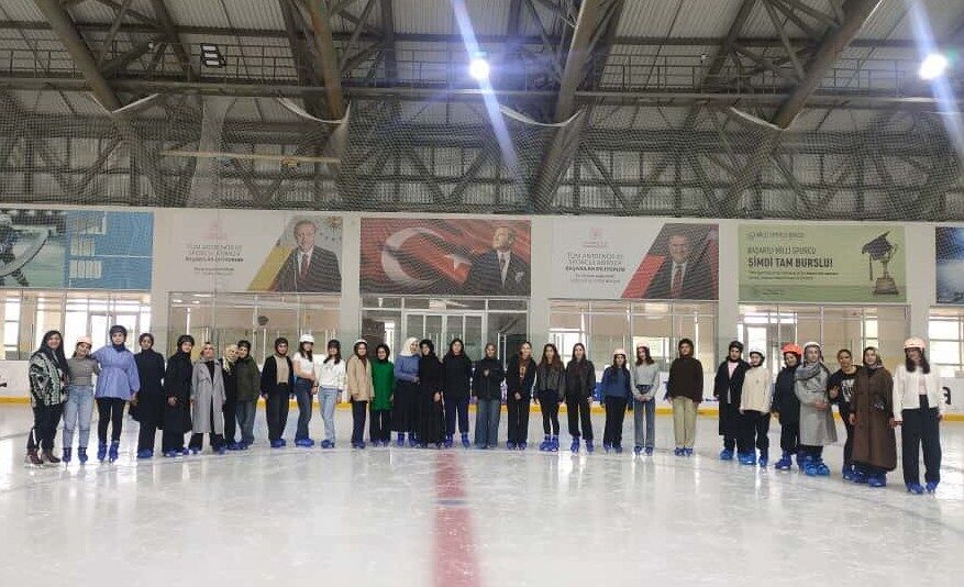 Erzurum’da devam eden "Buzun Üzerinde Bir Yıl" projesi, GSB yurtlarında