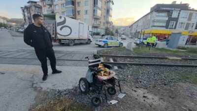 Kütahya'da, hemzemin geçitte akülü aracı devrilen 26 yaşındaki Ahmet A.