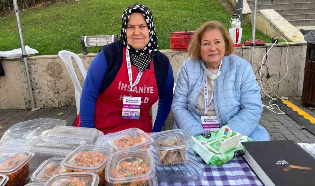 Bursa Büyükşehir Belediyesi'nin "Meydan Kadınların" etkinliği, Heykel Orhangazi Parkı'nda gerçekleştirildi.