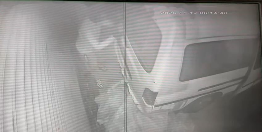 Muğla’nın Ortaca İlçesinde Hırsızlık Girişimi: Park Halindeki Tekneye Zarar Verdiler Muğla'nın Ortaca ilçesinde, sabah saatlerinde tekne çalmaya çalışan üç maskeli