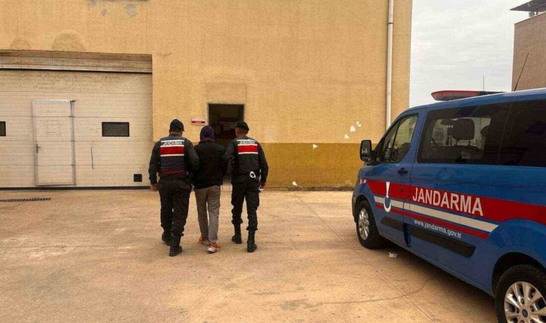Gaziantep’te 25 Yıl Hapis Cezası Olan Zanlı Jandarma Tarafından Ele Geçirildi Gaziantep'te, hırsızlıktan 25 yıl kesinleşmiş cezası bulunan Y.Ş. jandarma ekipleri