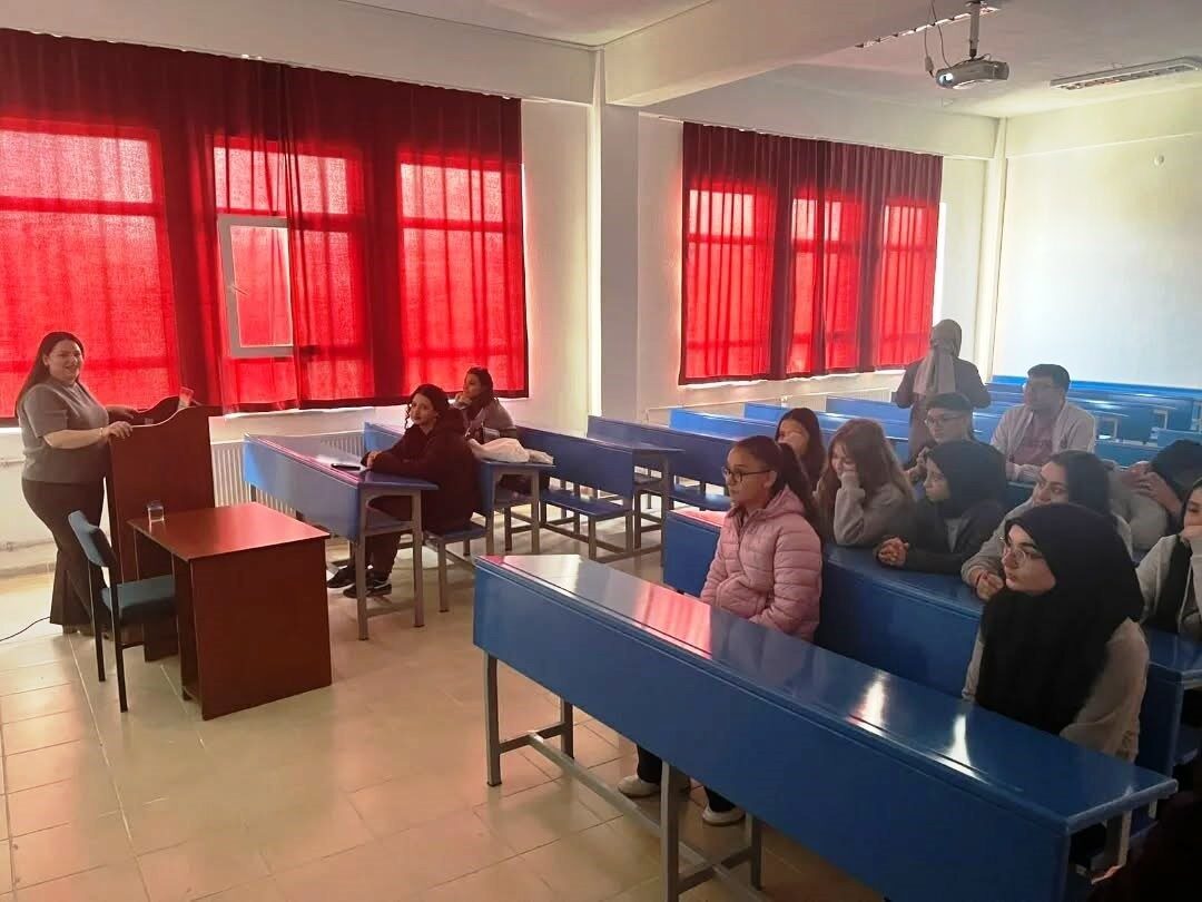 Kütahya Dumlupınar Üniversitesi Hisarcık Meslek Yüksekokulu, Anadolu İmam Hatip Lisesi
