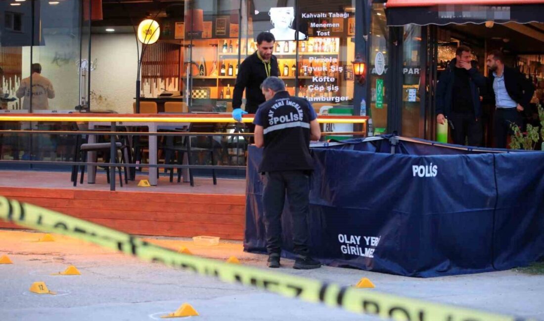 Antalya’da Aileler Arasında Sorna Çıkan Tartışma Silahlı Kavgaya Dönüştü: 1 Kişi Öldü, 22 Boş Kovan Bulundu Antalya'da aile husumetini çözmek için bir araya gelen Doğan Duman