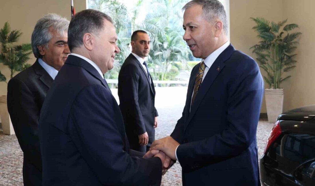 İçişleri Bakanı Ali Yerlikaya, Mısır ziyaretinde İçişleri Bakanı Mahmud Tevfik