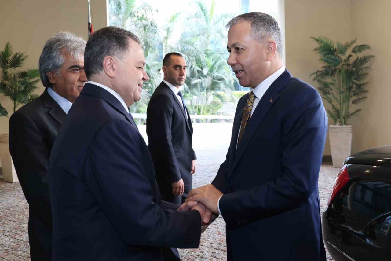 İçişleri Bakanı Ali Yerlikaya, Mısır ziyaretinde İçişleri Bakanı Mahmud Tevfik