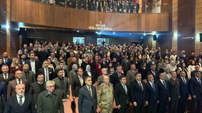 Iğdır'da 24 Kasım Öğretmenler Günü, Kültür Merkezinde düzenlenen bir programla