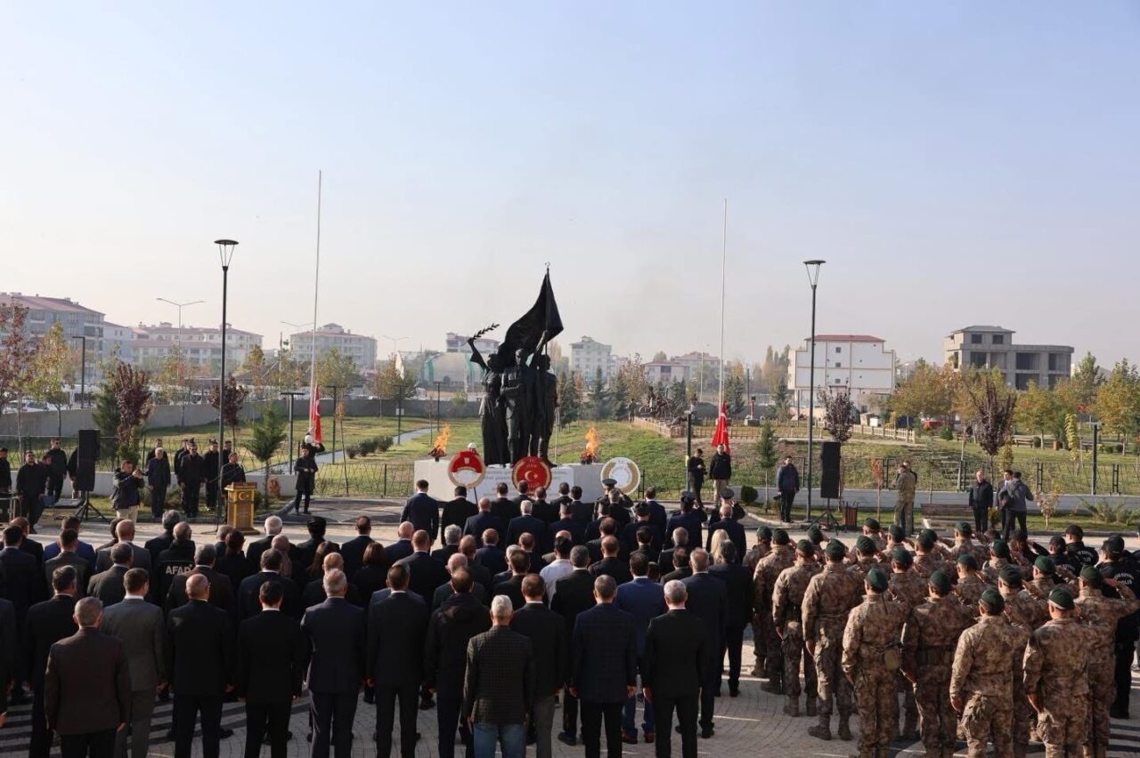 Iğdır’da, Gazi Mustafa Kemal Atatürk'ün vefatının 87. yıldönümünde anma töreni