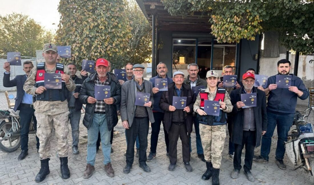 Iğdır Jandarma Ekiplerinden Aile İçi Şiddetle Mücadele Eğitimi ve Bilgilendirme Faaliyetleri Iğdır İl Jandarma Komutanlığı, aile içi ve kadına yönelik şiddetle