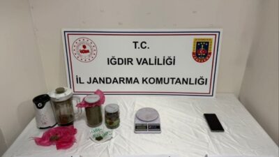 Iğdır'da jandarma, A.T. adlı şahsın evine düzenlediği operasyonda kubar ve
