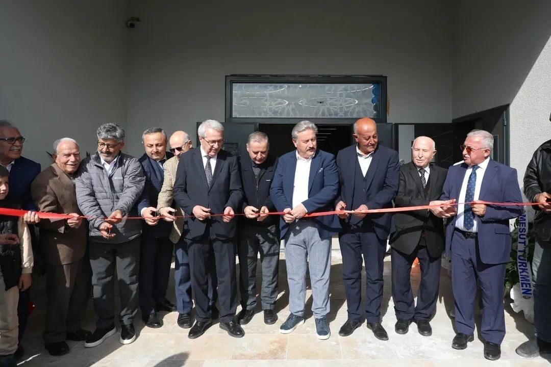 Kayseri'de İhlas Vakfı Yurdu, Melikgazi ilçesinde düzenlenen törenle açıldı. İhlas