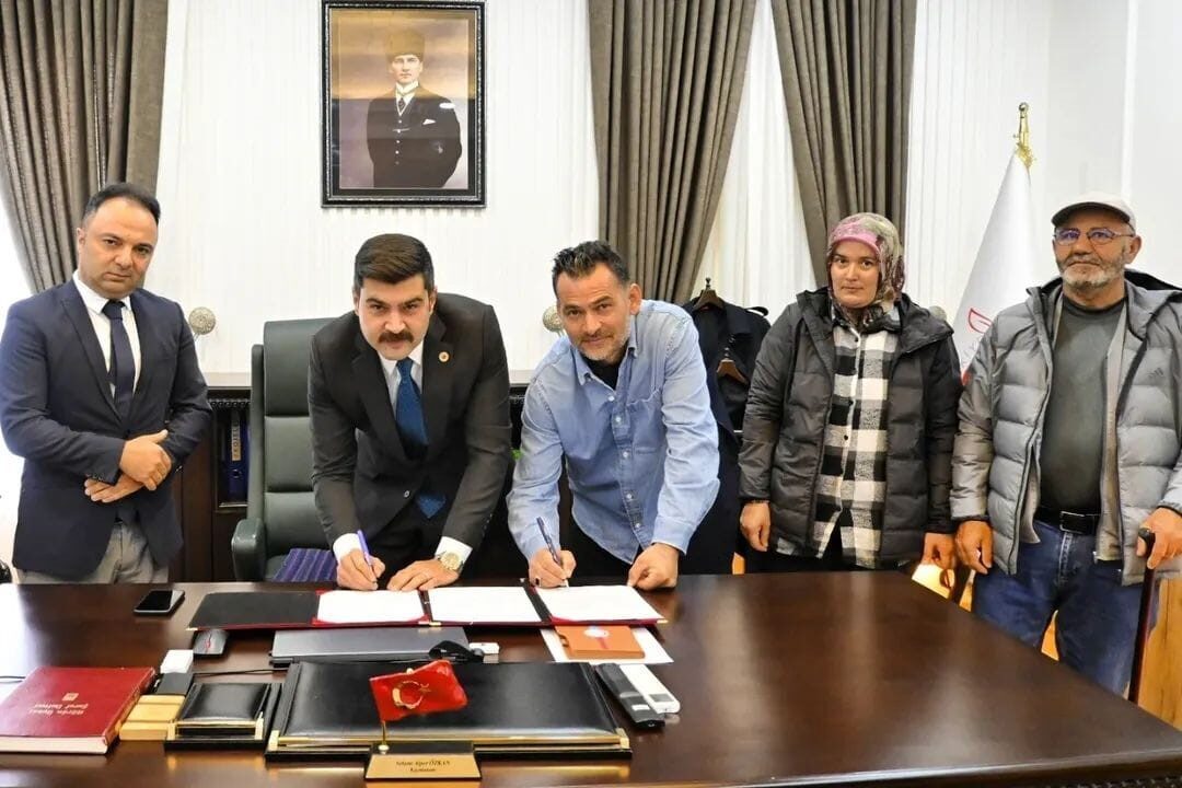 Sivas’ın Gürün ilçesinde Latife Demirsoy ve Haydar Türk, iki daireyi