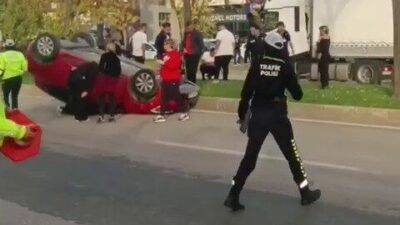 Bursa'nın Nilüfer ilçesinde Yıldız K.'nın kullandığı otomobil, Güzin Ş.'nin araçla