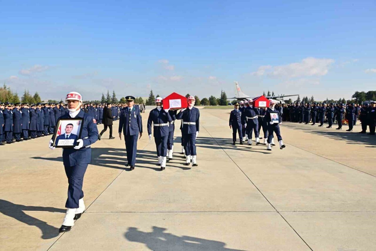 Gürcistan'da düşen askeri kargo uçağında 20 şehit arasında yer alan