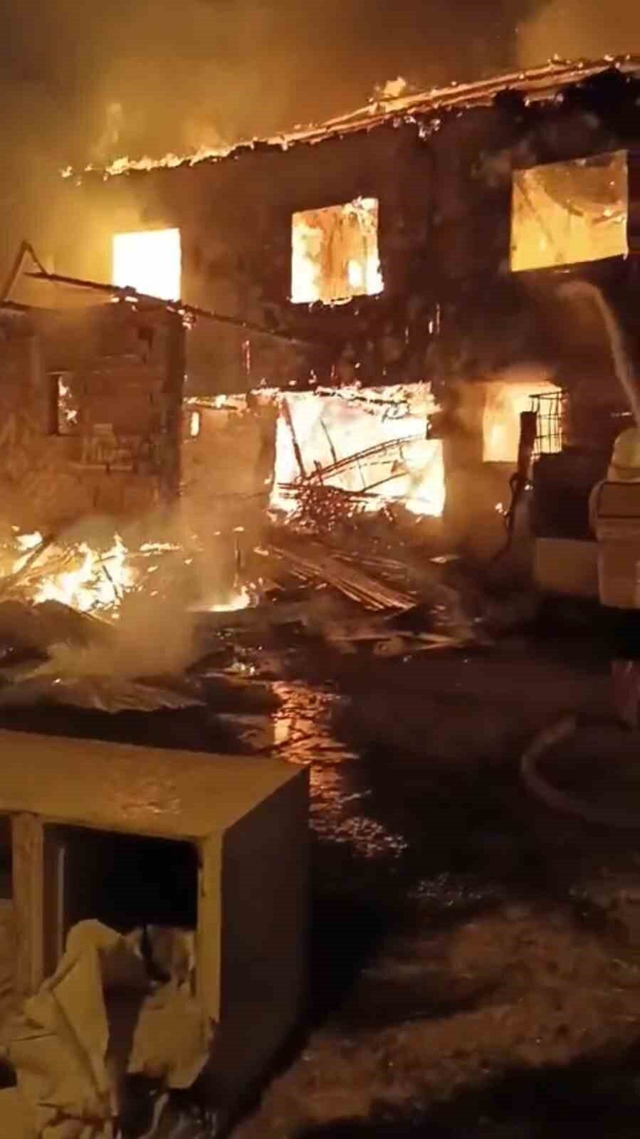 Tokat'ın Zile ilçesinde, görme engelli 44 yaşındaki İlhami Uçar, ailesinin