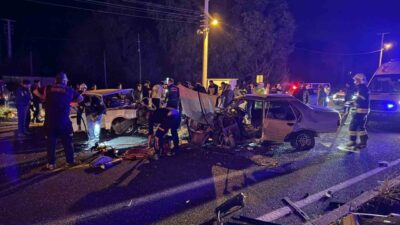 Muğla'nın Köyceğiz ilçesinde iki Tofaş aracın çarpışması sonucu 3 kişi