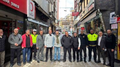 Zonguldak İl Emniyet Müdürü Sinan Ergen, Toptancılar Sokağı esnafıyla bir