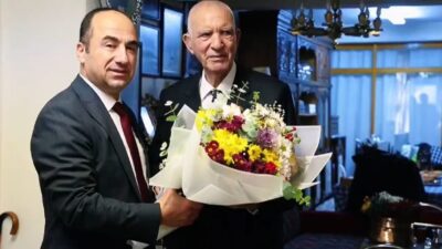 Eskişehir İl Emniyet Müdürü Tolga Yılmaz, 93 yaşındaki emekli öğretmen