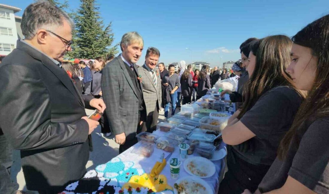 Kütahya’da Gazze’ye destek için düzenlenen hayır çarşısında öğrenciler sosyal sorumluluk bilincini sergiledi Kütahya Hayme Ana Kız Mesleki ve Teknik Anadolu Lisesi, Gazze'ye