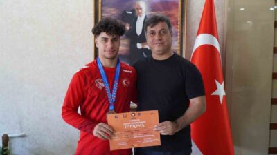 Manisa Gençlik ve Spor İl Müdürü Yunus Öztürk, U20 Grekoromen
