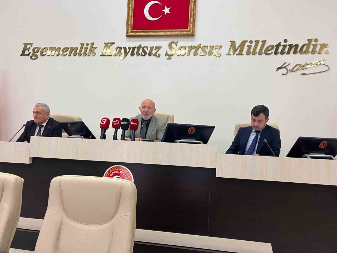 Afyonkarahisar İl Genel Meclisi, AFAD'a 1 milyon 100 bin TL