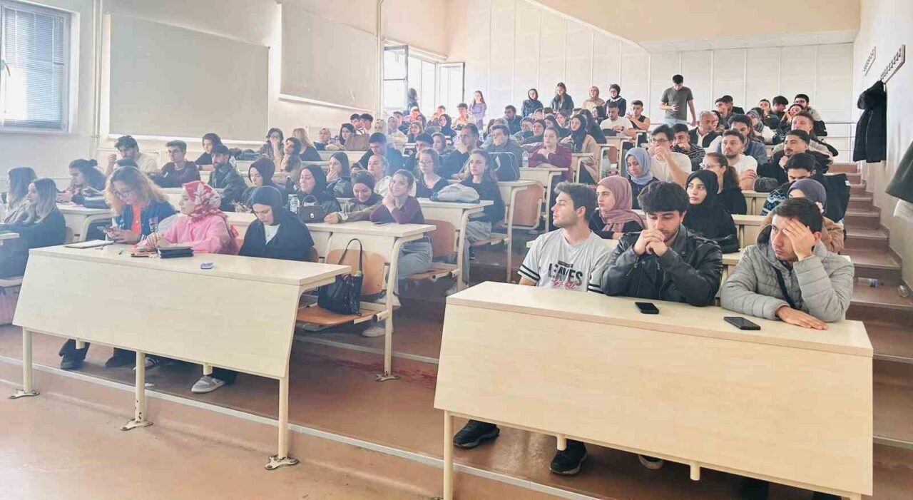 Düzce Üniversitesi KARMER, öğrencilere yönelik "İletişimde Gizli Şifre: Beden Dili"