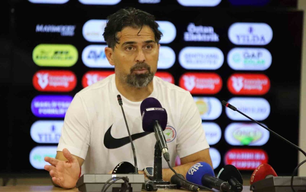 Çaykur Rizespor Teknik Direktörü İlhan Palut, 2-2 sona eren Gaziantep