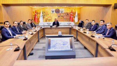 Vali Hamza Aydoğdu, vali yardımcıları ve ilçe kaymakamlarıyla birlikte Mülki