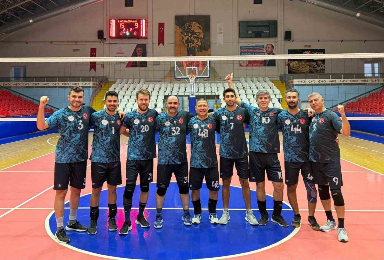 Aydın İl Sağlık Müdürlüğü Voleybol Takımı, Kamu Spor Oyunları'nda gösterdiği