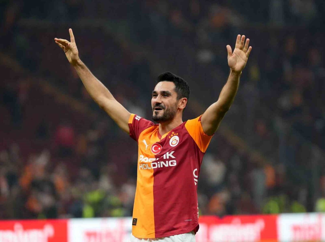 Galatasaray'ın tecrübeli futbolcusu İlkay Gündoğan, sakatlık sonrası döndüğü Gençlerbirliği maçında