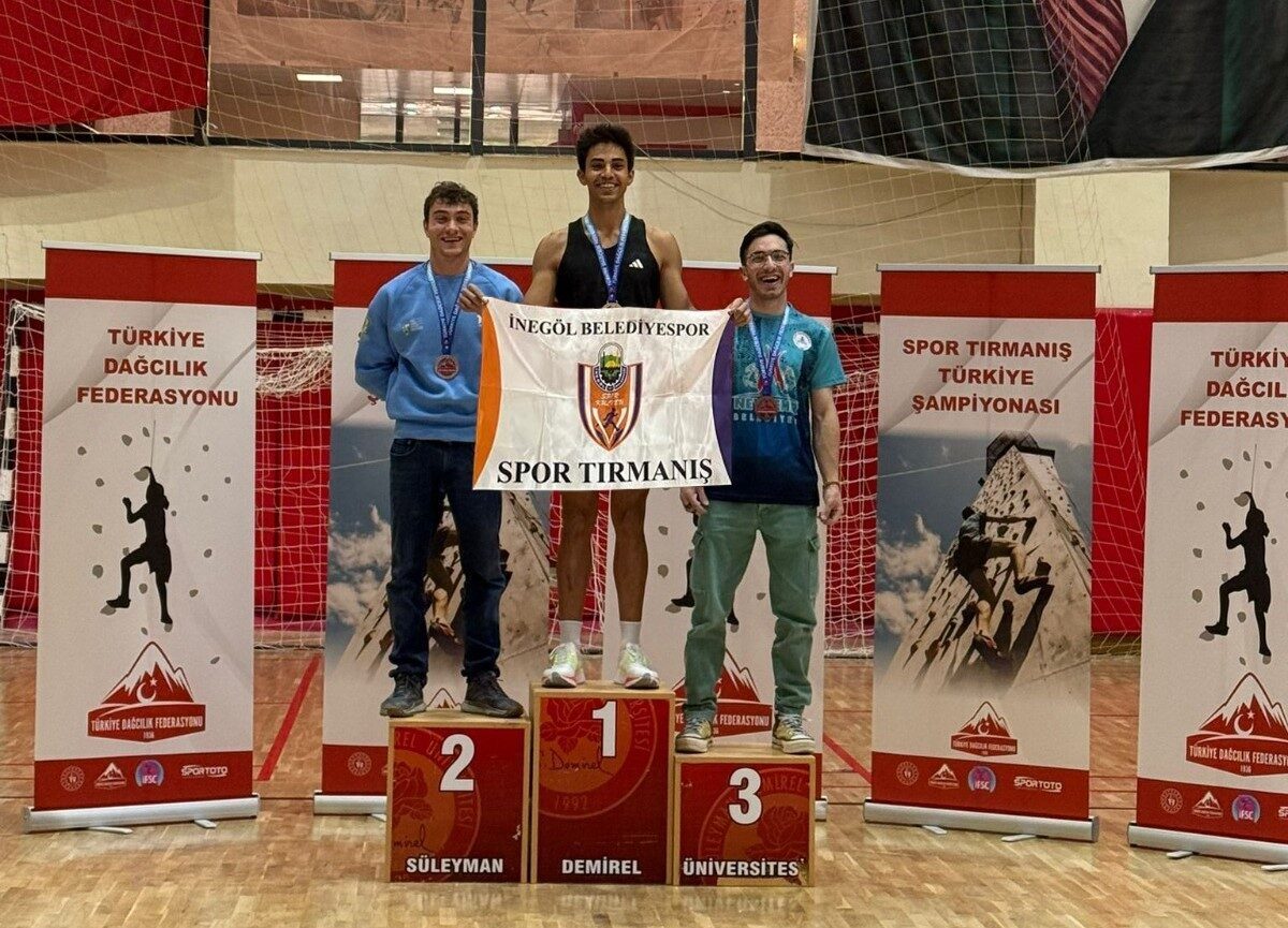 İnegöl Belediye Spor Kulübü'nden Emre Doğan, Türkiye Dağcılık Federasyonu'nun Isparta'da
