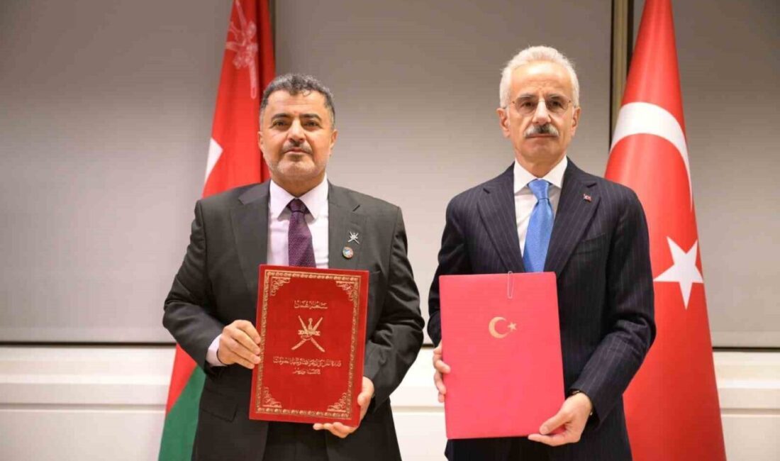 Türkiye ile Umman Arasında Denizcilik ve Ulaştırma Alanında Önemli Anlaşmalar İmzalandı Ulaştırma ve Altyapı Bakanı Abdulkadir Uraloğlu, Londra'da Türkiye ile Umman