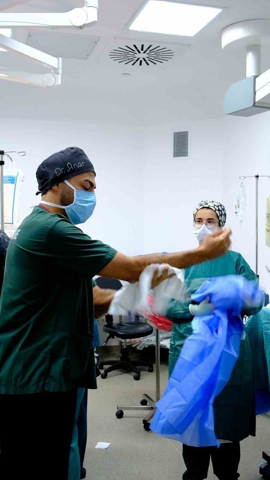 Opr. Dr. Anar Panahli, Samsun Büyük Anadolu Kocaeli Darıca Hastanesi'nde,