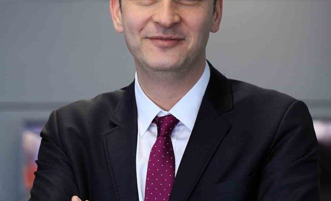 Ali Yalçın, Türkiye İş Bankası Genel Müdür Yardımcılığına Atandı Türkiye İş Bankası, Ali Yalçın'ı İnsan Kaynakları Yönetimi Müdürü görevinden