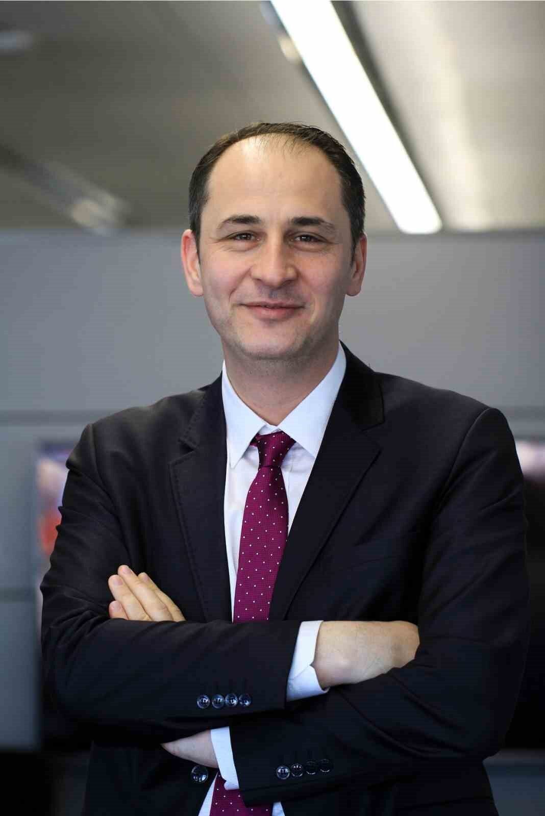 Türkiye İş Bankası, Ali Yalçın'ı İnsan Kaynakları Yönetimi Müdürü görevinden