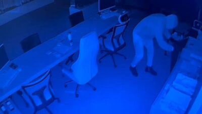 Antalya'nın Manavgat ilçesinde bir işletmenin çelik kasasından 1 milyon TL