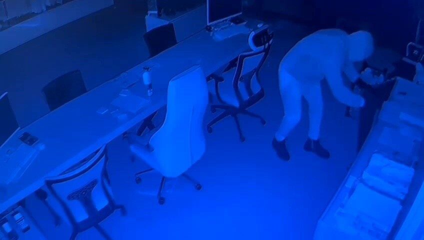 Antalya'nın Manavgat ilçesinde bir işletmenin çelik kasasından 1 milyon TL