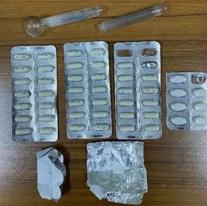 Isparta’da Uyuşturucu Operasyonunda Ele Geçirilenler ve Bir Gözaltı! Isparta İl Emniyet Müdürlüğü'ne bağlı Yunus Timleri, uyuşturucu ile mücadele