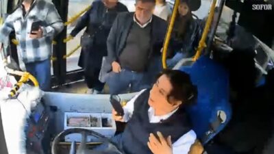 Isparta'da halk otobüsünün önünü kesen bir sürücü, 47 yaşındaki kadın