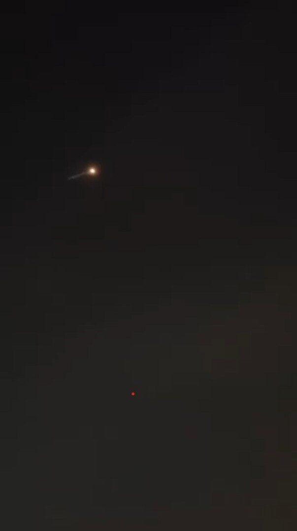 Küçükçekmece'de akşam saatlerinde görülen gizemli ışık hüzmesi, İstanbul'da bir göktaşının