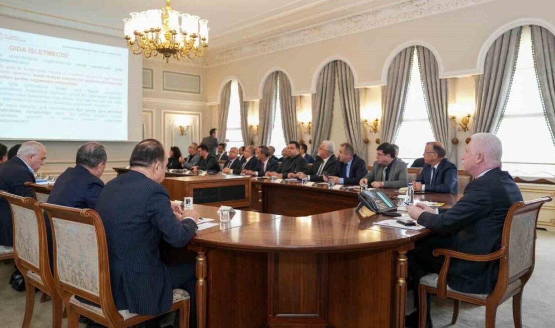 İstanbul'da gıda güvenliğini sağlamak amacıyla Vali Davut Gül başkanlığında toplantı