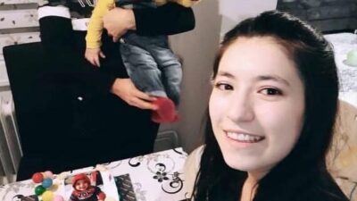 Almanya'dan İstanbul'a tatil için gelen Çiğdem Böcek ve iki çocuğu,