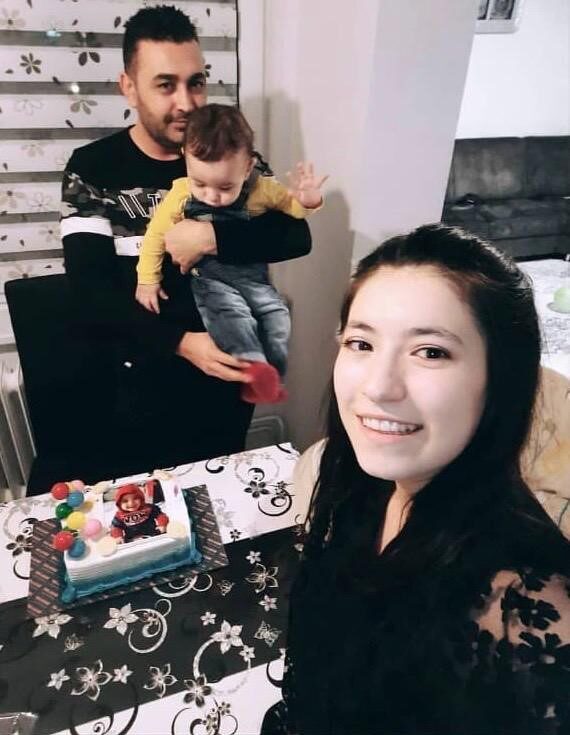 Almanya'dan İstanbul'a tatil için gelen Çiğdem Böcek ve iki çocuğu,