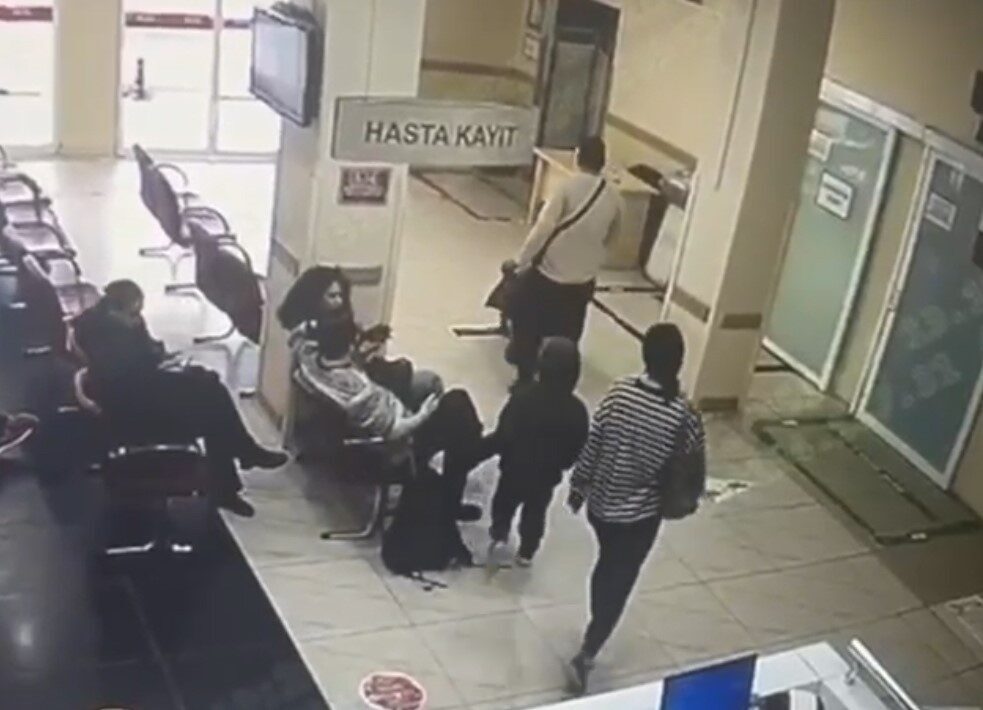 İstanbul Beşiktaş'ta midye zehirlenmesi sonucu yaşanan olayda, anne Çiğdem Böcek