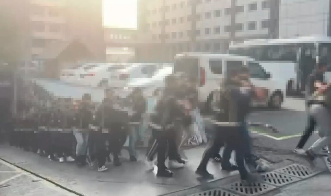 İstanbul'da düzenlenen operasyonlarla son bir ayda 145 şüpheli yakalandı ve