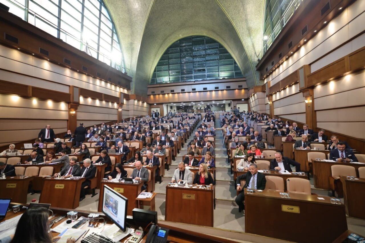 İstanbul Büyükşehir Belediyesi Meclisi, su tarifelerine yapılan zam teklifini oy