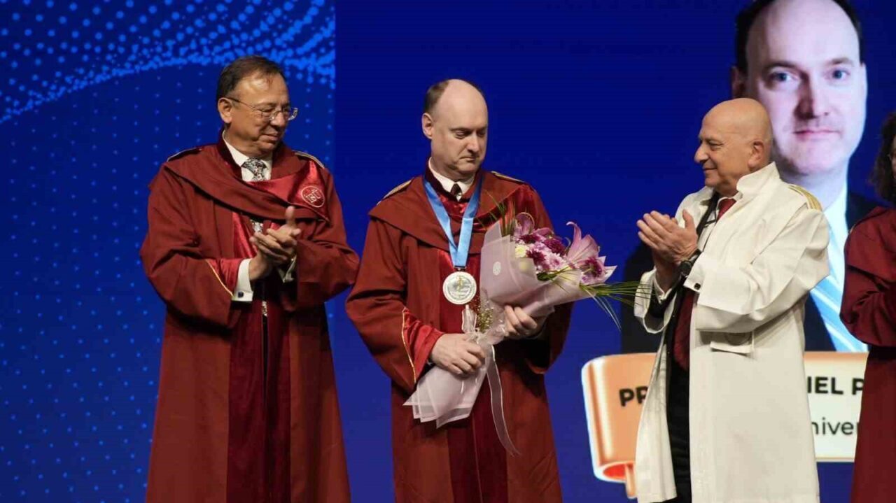 İstinye Üniversitesi, Prof. Dr. Daniel Cahill'i beyin tümörlerinin genetik yapısındaki