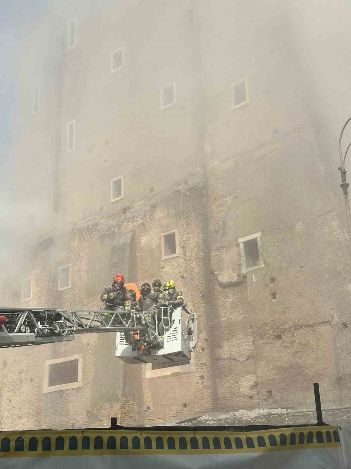 Roma'daki 13. yüzyıla ait Torre dei Conti Kulesi'nde restorasyon sırasında