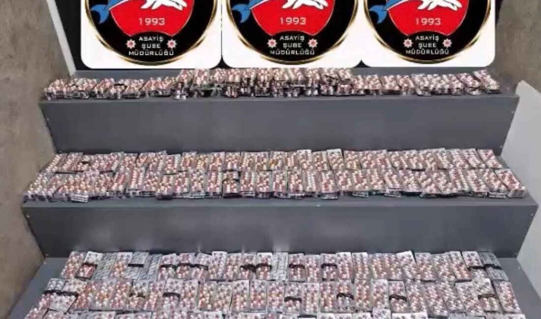 İzmir’de Motorlu Polis Timleri Tarafından Gerçekleştirilen Denetimlerde 167 Kişi Hakkında İşlem Yapıldı, 112 Aranan Şahıs Yakalandı İzmir'de motosikletli polis timleri, 15-21 Kasım tarihlerinde yaptığı denetimlerde 167