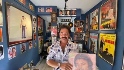 İzmir'in Konak ilçesinde yaşayan Eren Karadiken, Ferdi Tayfur'a duyduğu hayranlığı