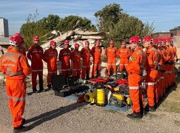 Bursa İl Jandarma Komutanlığı’na bağlı Jandarma Arama Kurtarma (JAK) timleri,